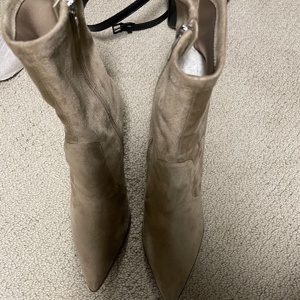Kendall and Kylie boots 8.5